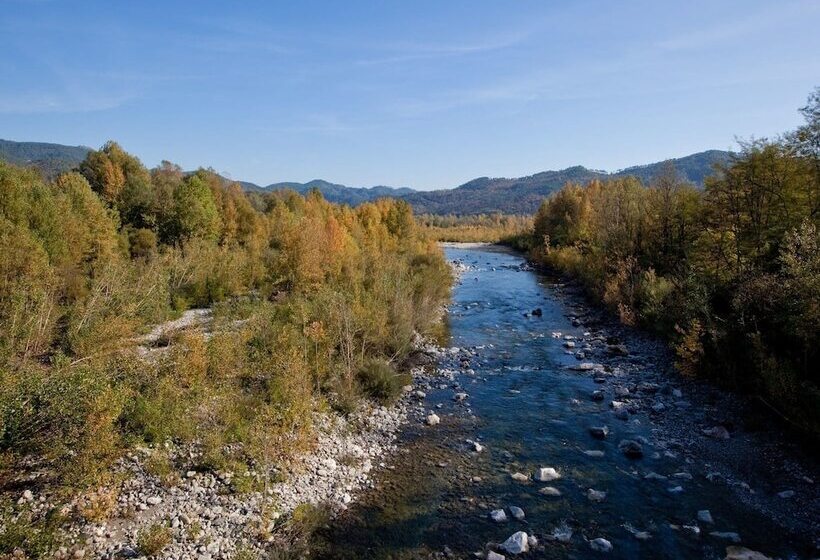 Stunning Cottage In Sesta Godano With Balcony