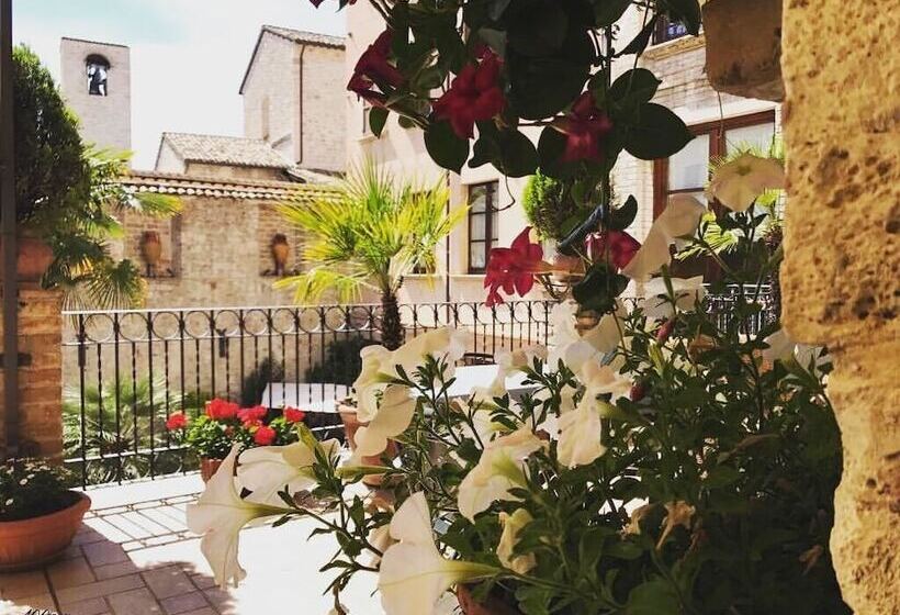 تختخواب و صبحانه 100 Torri