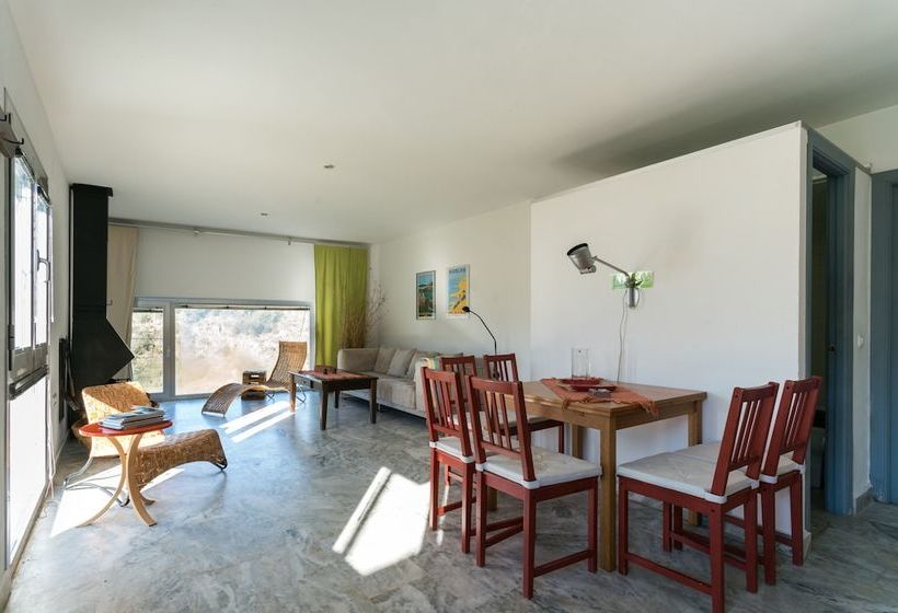 Casa De Las Letrinas Bajas