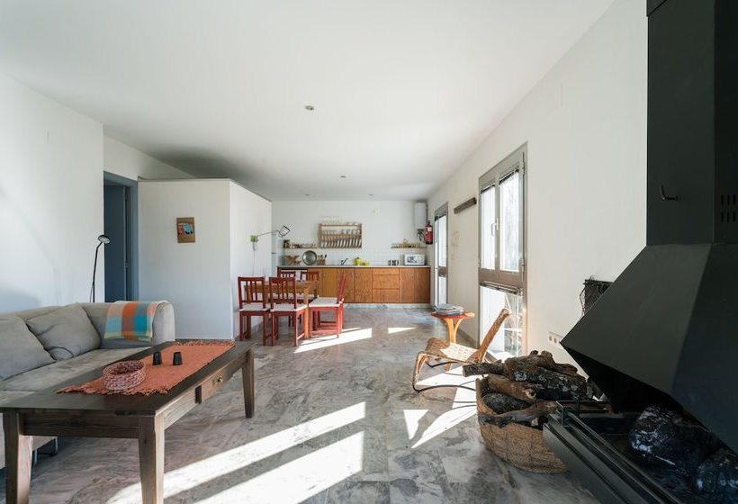 Casa De Las Letrinas Bajas