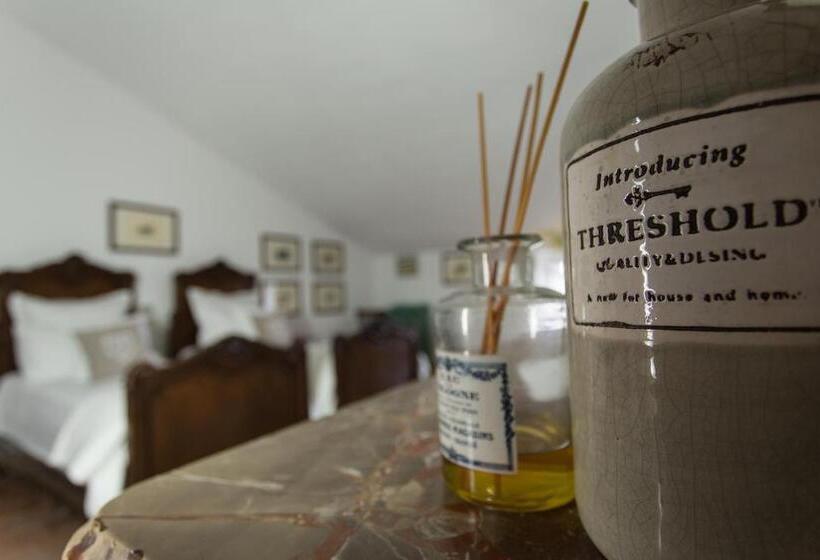 Castello Di Serragiumenta