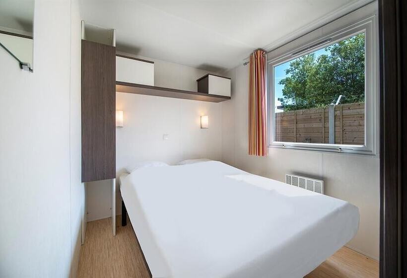 فندق Camping Le Chenal