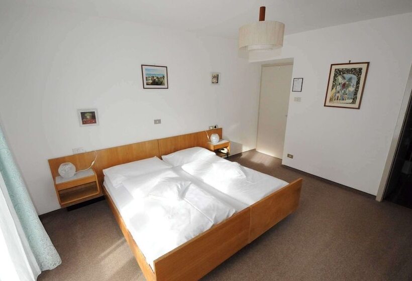 Отель Ciasa Soreghina