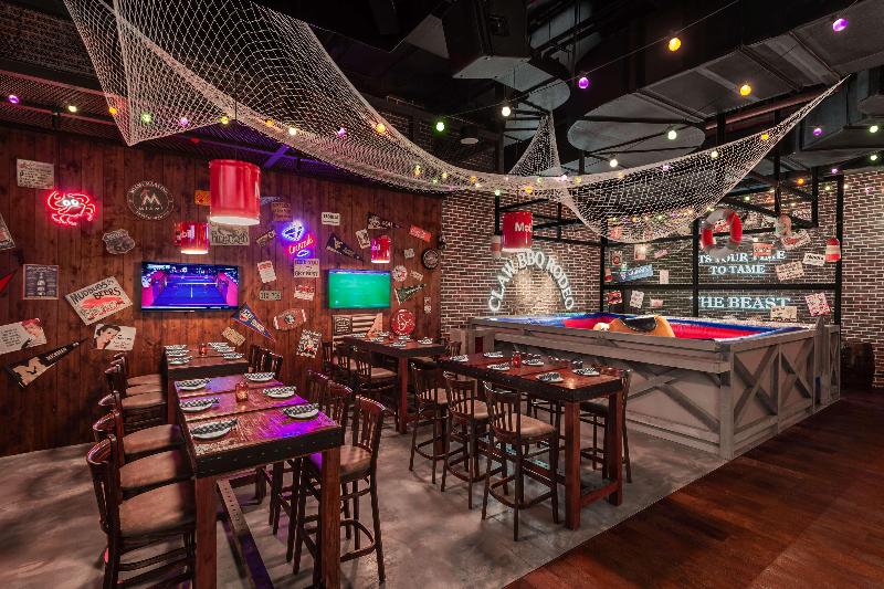 هتل Hampton By Hilton Marjan Island