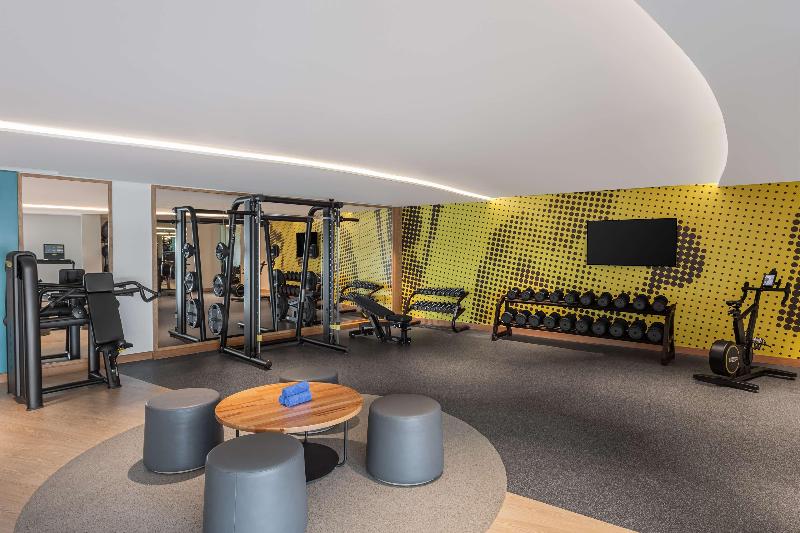 هتل Hampton By Hilton Marjan Island