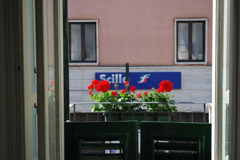 בית מלון כפרי Le Sirene Scilla