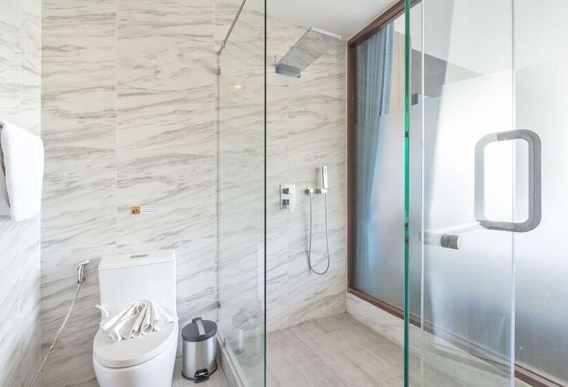 호텔 Oceana Kamala Resort