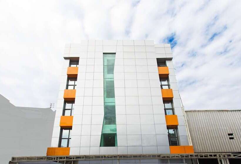 בית מלון כפרי Reddoorz @ Cideng