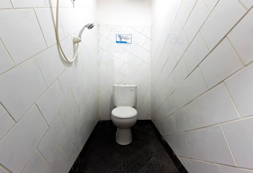 בית מלון כפרי Reddoorz @ Cideng