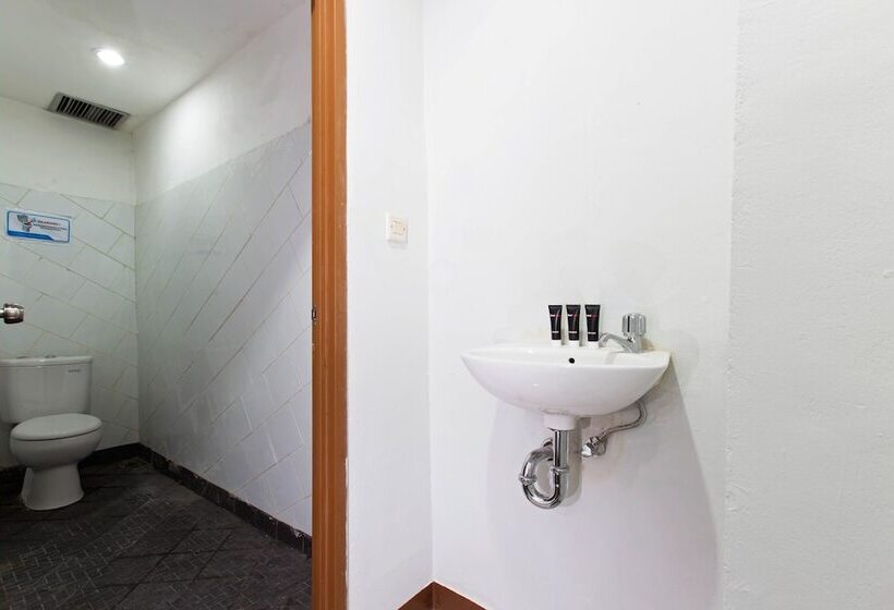 Hotel Reddoorz @ Cideng