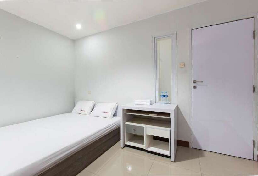 Hotel Reddoorz @ Cideng