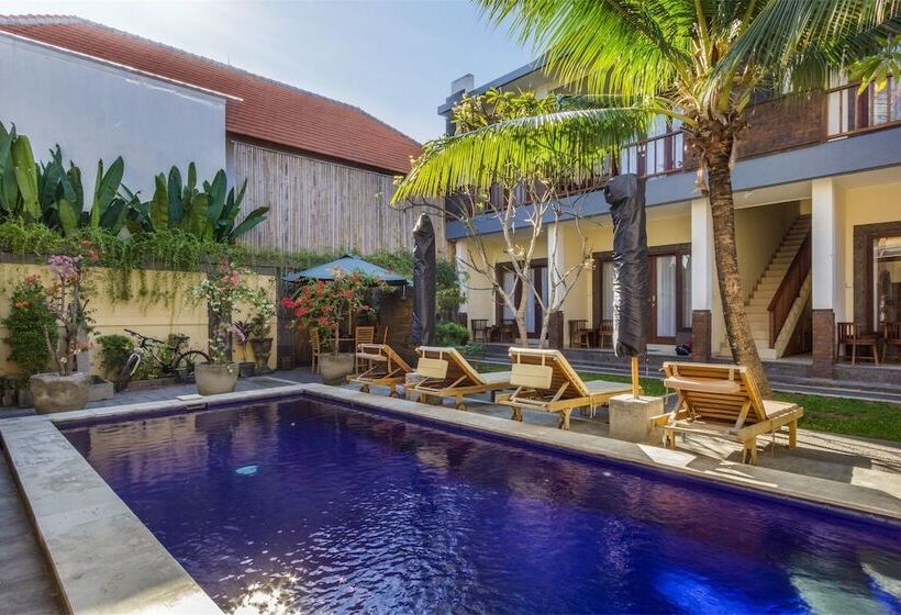 בית מלון כפרי Reddoorz @ Tegal Sari Berawa