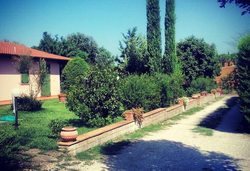 בית מלון כפרי Agriturismo La Quercia