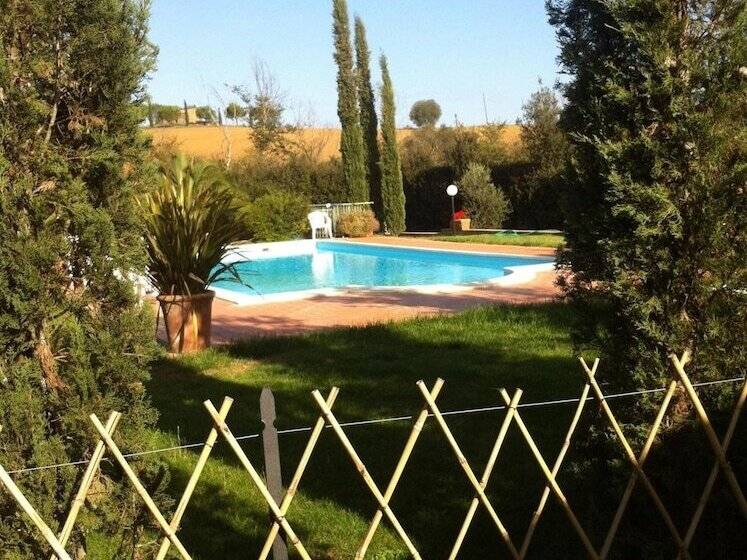 בית מלון כפרי Agriturismo La Quercia