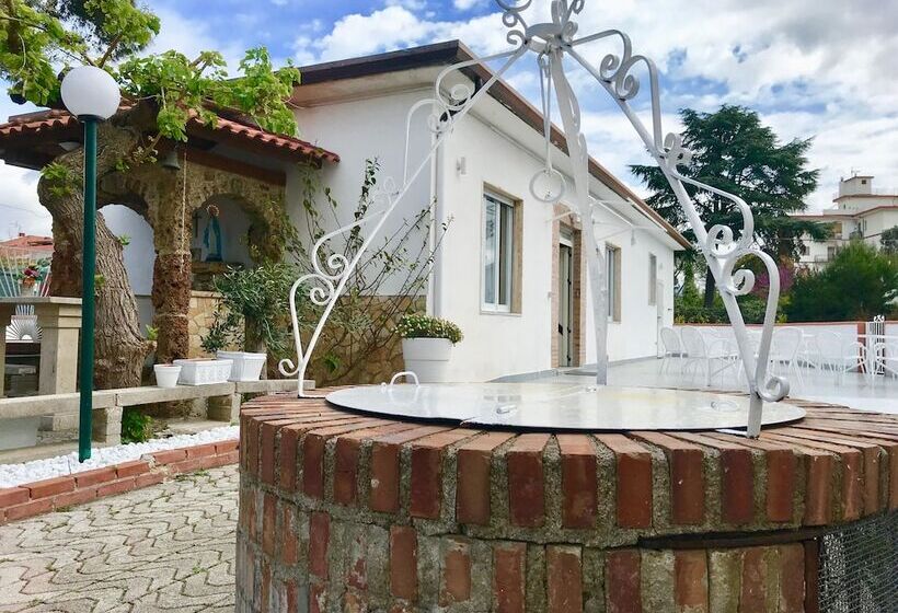 Пансион Affittacamere Villa Paestum