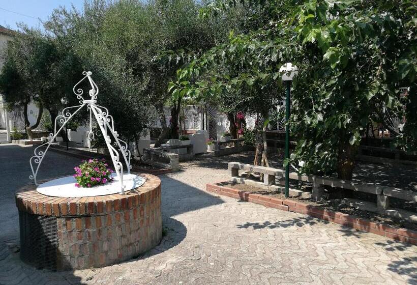 펜션 Affittacamere Villa Paestum