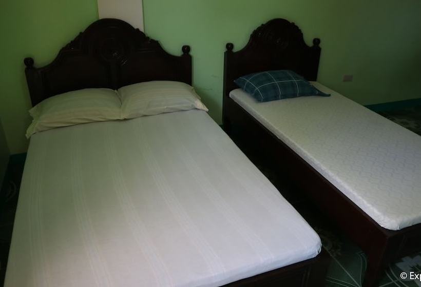 ペンション Dela Cruz Humilde Transient House