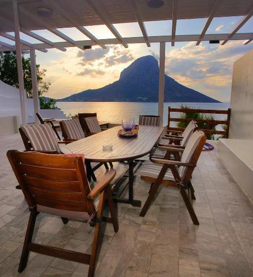 פנסיון La Playa Boutique Apartments