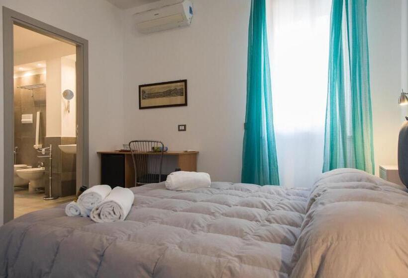 پانسیون My Way   Rooms   Palazzo San Matteo