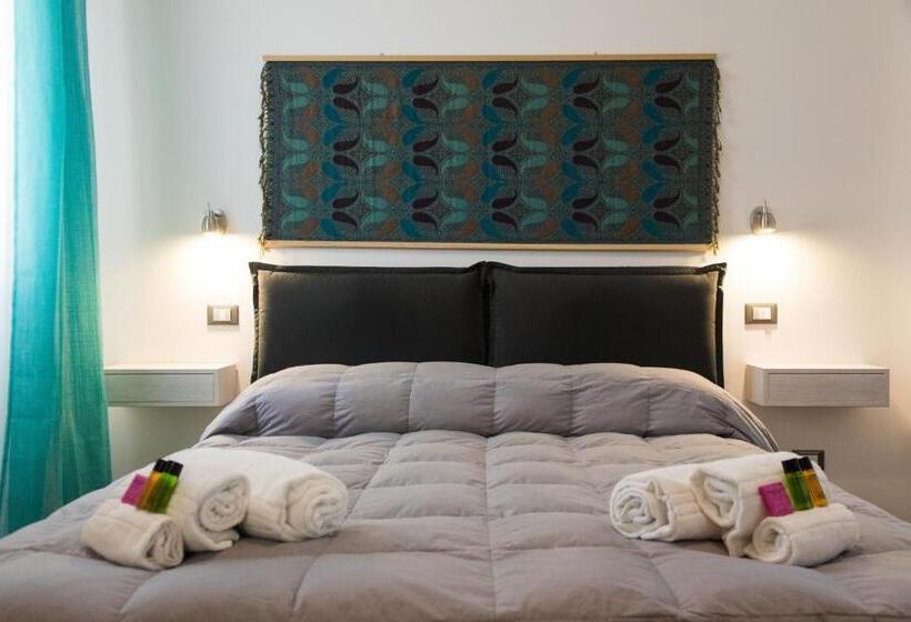 پانسیون My Way   Rooms   Palazzo San Matteo