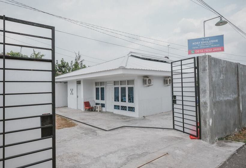 پانسیون Reddoorz @ Beringin Jambi