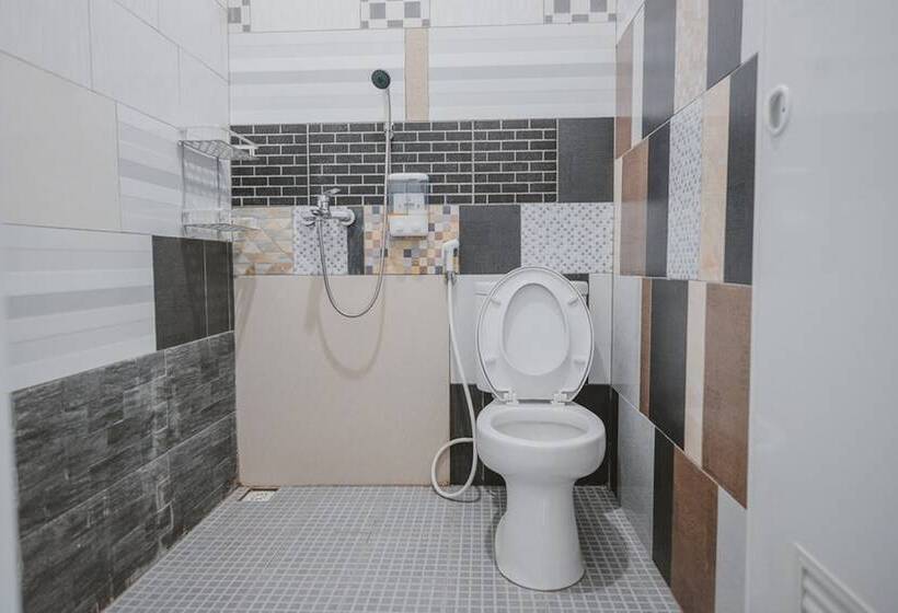 펜션 Reddoorz @ Beringin Jambi