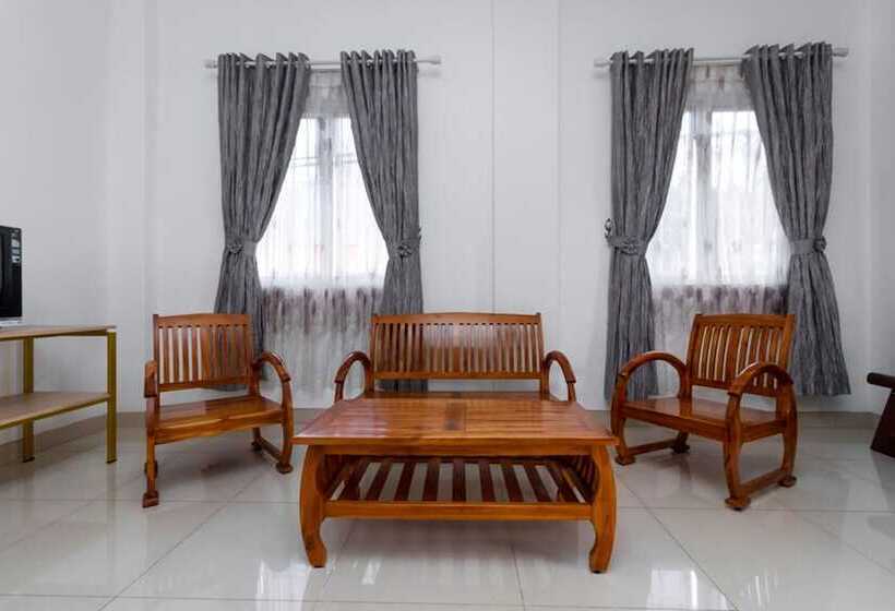 Pensiune Reddoorz @ Kelapa Gading Permai