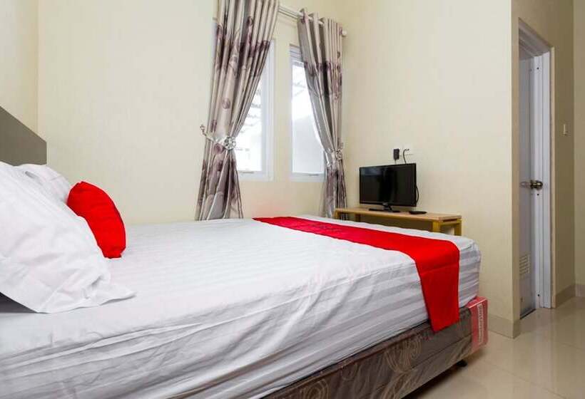 Pensiune Reddoorz @ Kelapa Gading Permai