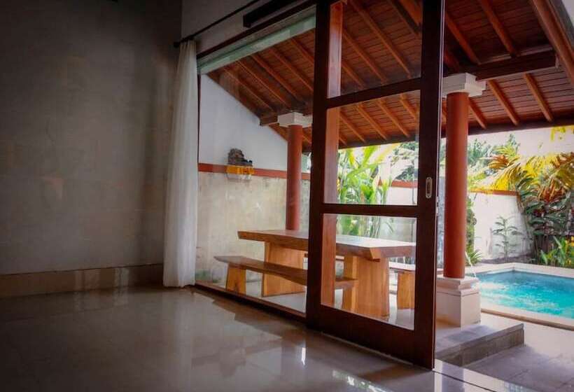 פנסיון Sridhana House