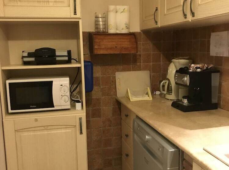 펜션 Villa Belvedere By Lago Pergusa