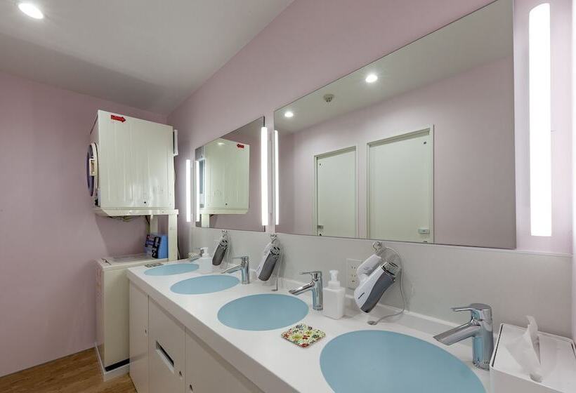 Plat Hostel Keikyu Haneda Home