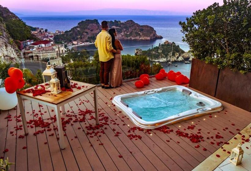 اقامتگاه Isola Bella Infinity Suites