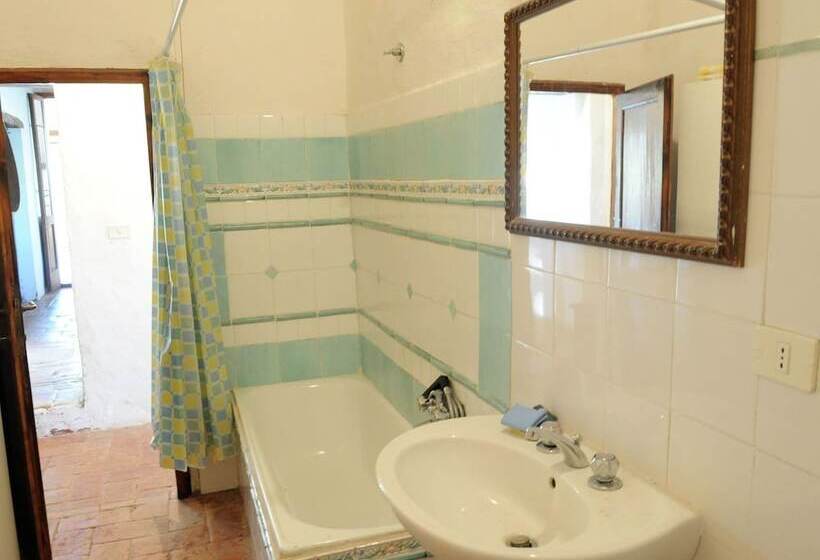 Rustic Cottage In Magione With Garden