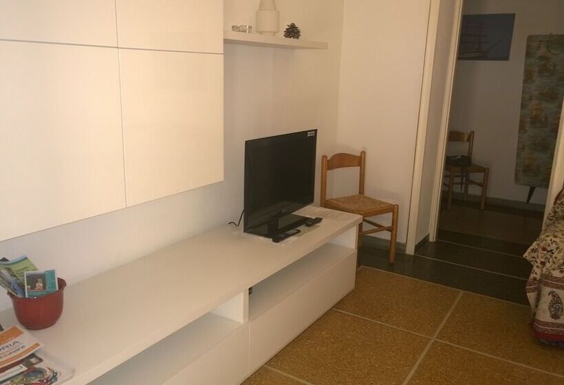 Sestri Mare & Beach Services Residence