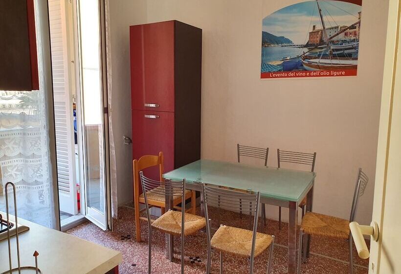 Sestri Mare & Beach Services Residence