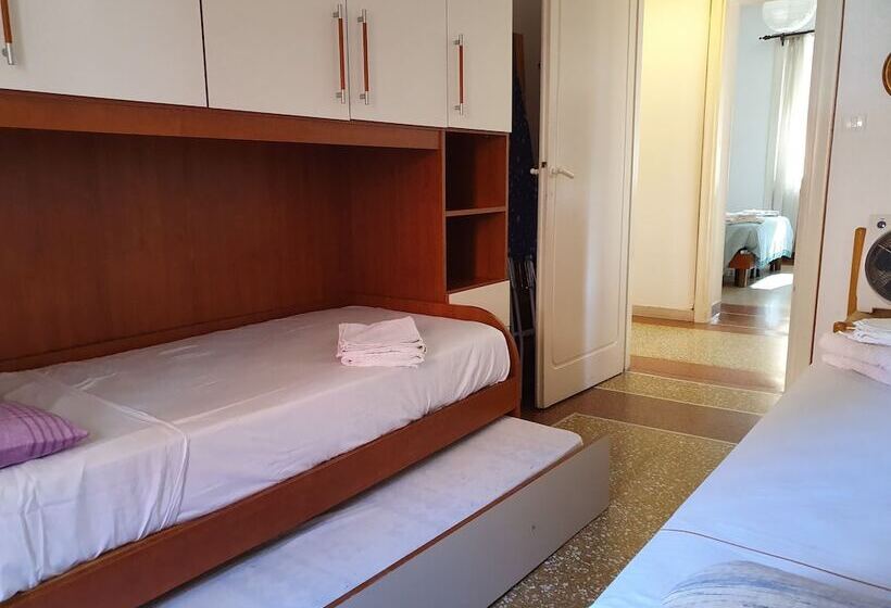 Sestri Mare & Beach Services Residence