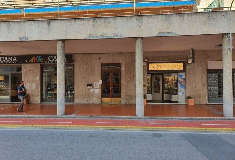 Sestri Mare & Beach Services Residence