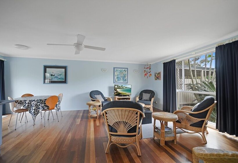 Allamanda Sands   23 Oriole Avenue