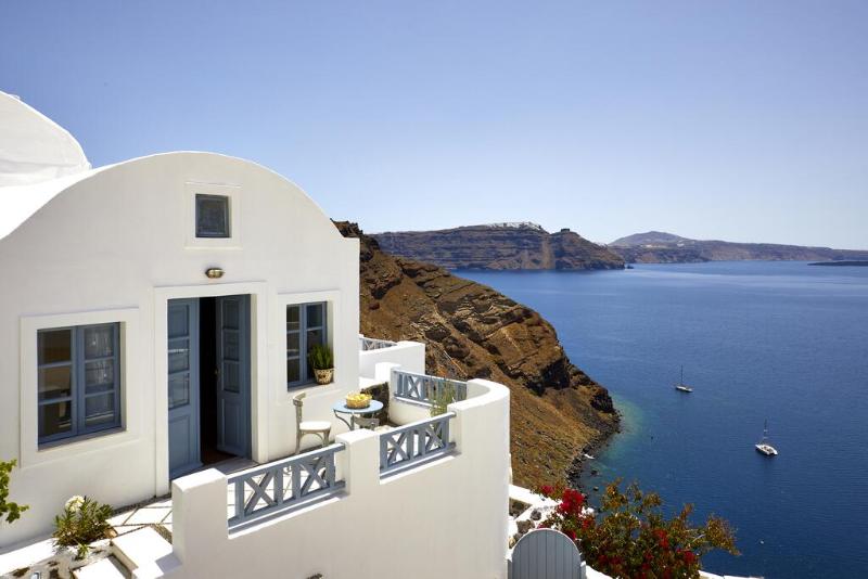 Allure Breeze Suites