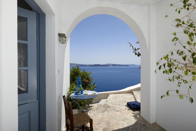 Allure Breeze Suites