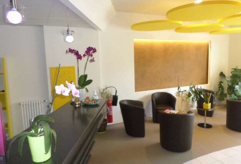 Appart Hotel De France