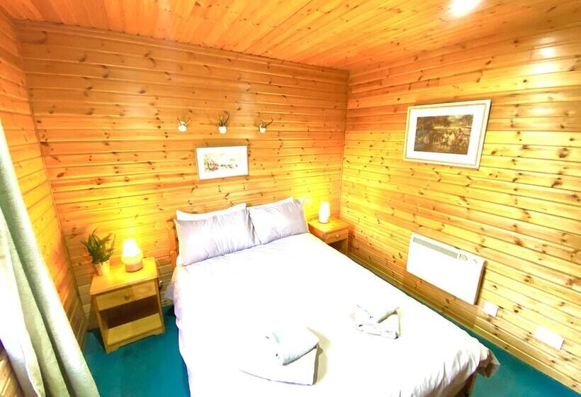 Braemar Lodge Cabins