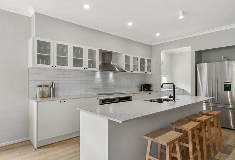 Breeze On Inn  Surf Side  Free Wifi & Netflix