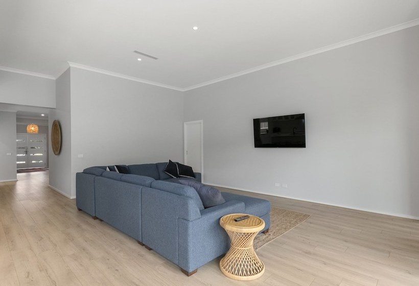 Breeze On Inn  Surf Side  Free Wifi & Netflix