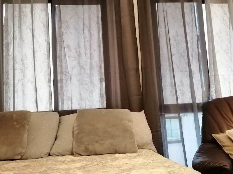 Charming 53 Rooms In Cacilhas  Hostel