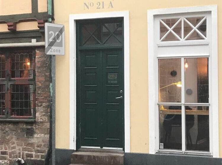 City Hotel Apartments