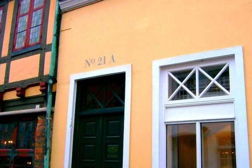 City Hotel Apartments