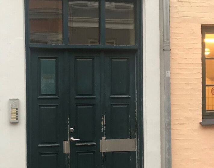 City Hotel Apartments