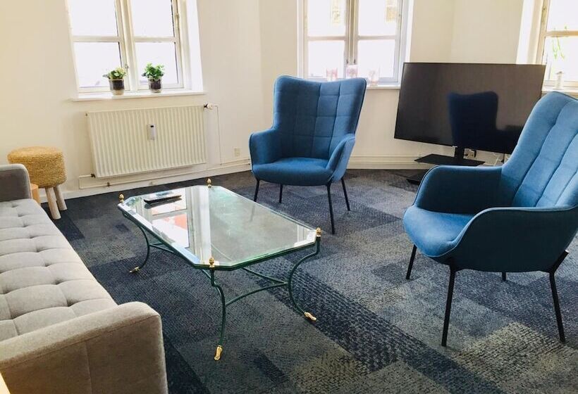 City Hotel Apartments