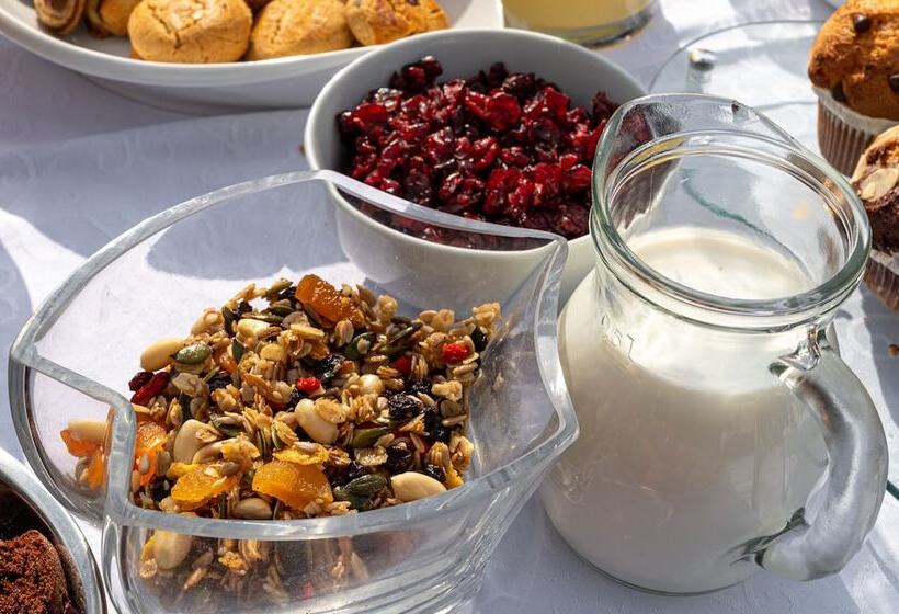 Comfort Stay Airport Studios   Free Shuttle From The Athens Airport